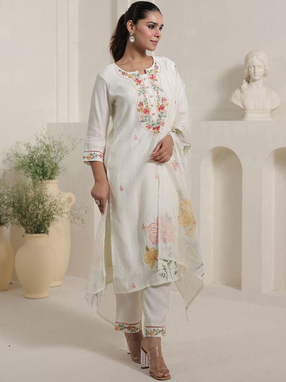 Women Floral Embroidered Kurta with Trousers & Dupatta