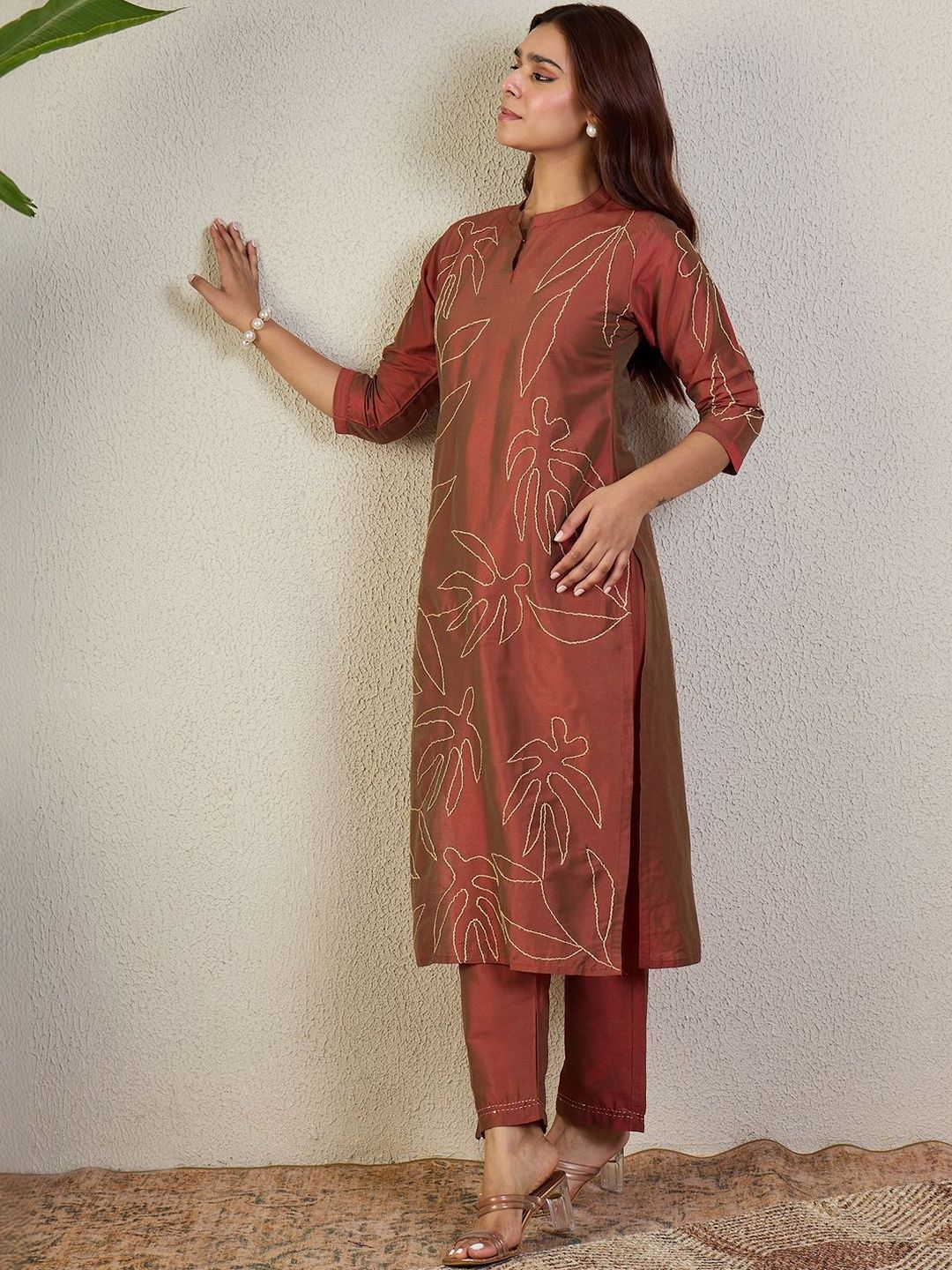 Indyancart IE Embroidered Mandarin Collar Neck Top With Trousers Co-Ords