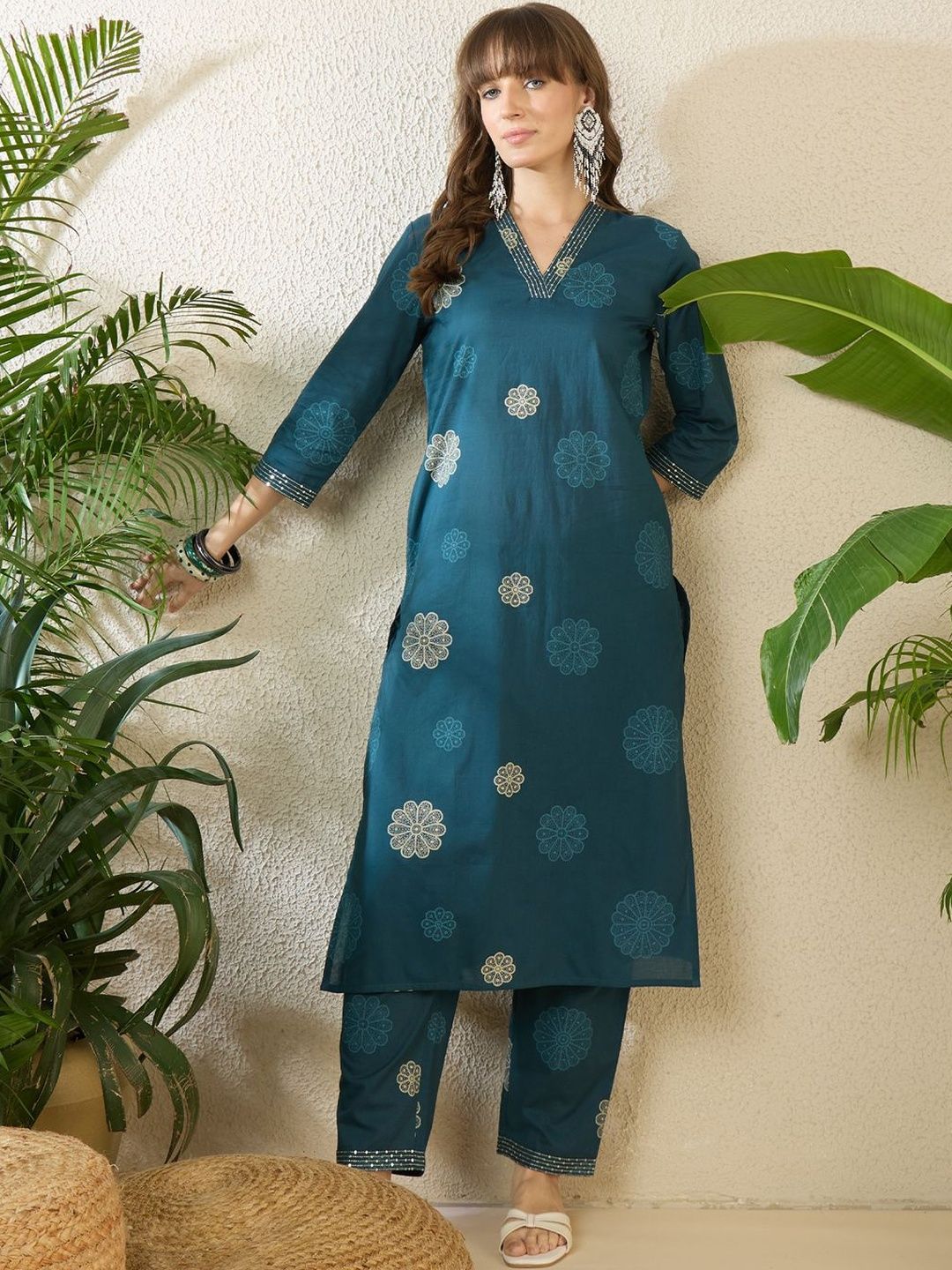 Indyancart IE Printed V-Neck Three-Quarter Sleeves Pure Cotton Top With Trousers