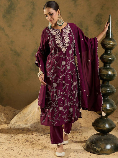 Indyancart IE Ethnic Floral Embroidered Thread Work Detail Regular Slevees Round Neck Kurta Set