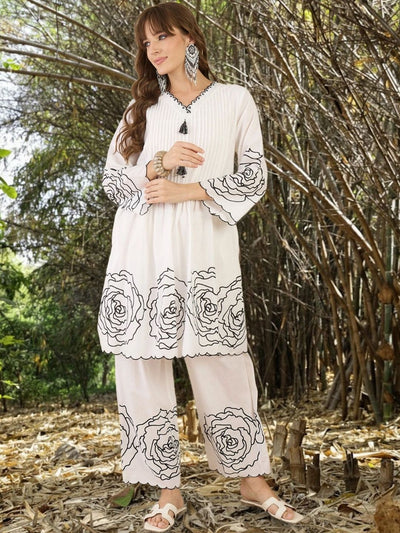 Indyancart IE Women Floral Printed Pleated Thread Work Pure Cotton Kurta with Trousers
