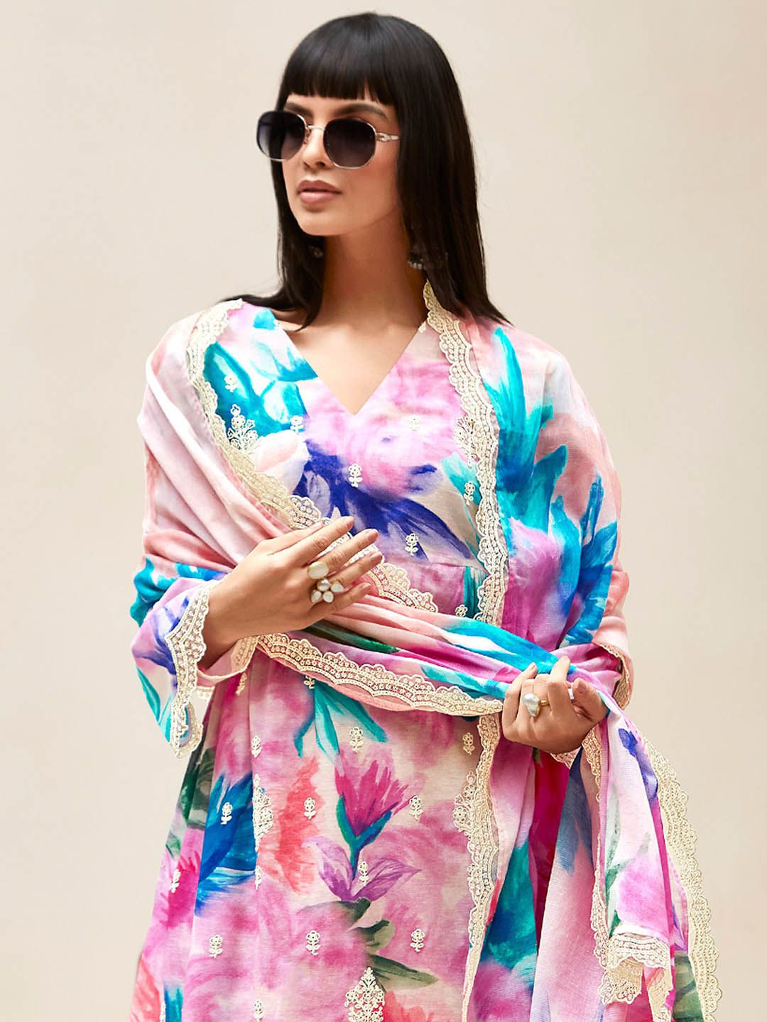 Indyancart IE Women Floral Embroidered Regular Thread Work Kurta with Trousers & With Dupatta