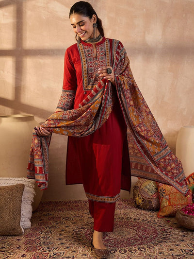Indyancart IE Women Ethnic Motifs Embroidered Beads and Stones Pure Cotton Kurta with Trousers