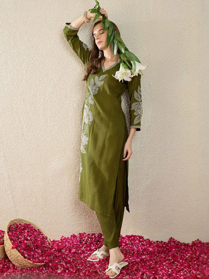 Dhiyona IE Printed V-Neck Three-Quarter Sleeves Cotton Top With Trousers