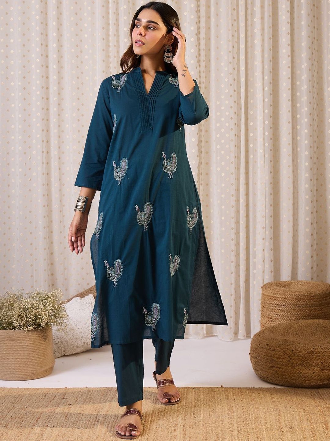 Women Ethnic Motifs Printed Pure Cotton Kurta with Trouser