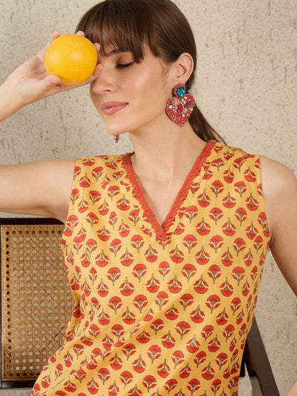 Women Ethnic Motifs Printed Cotton Kurta with Trousers