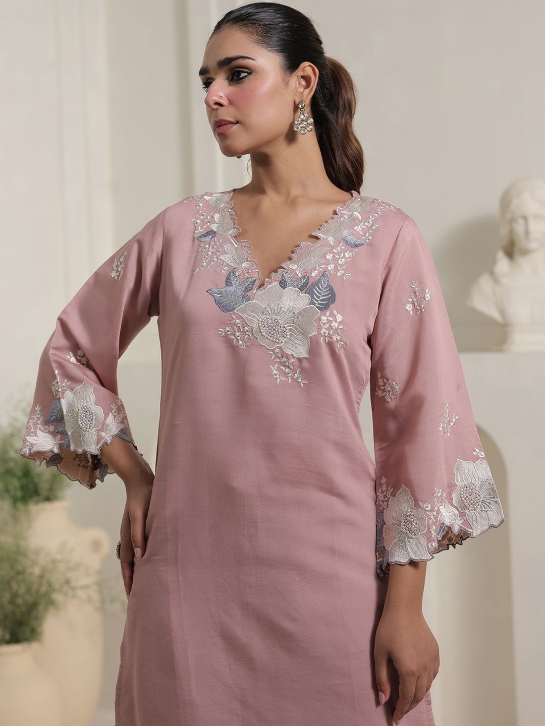 Floral Yoke Design V-Neck Thread Work Straight Kurta & Trousers
