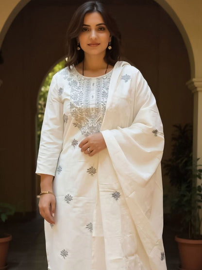 Women Ethnic Motifs Embroidered Regular Thread Work Pure Cotton Kurta with Trousers & With Dupatta