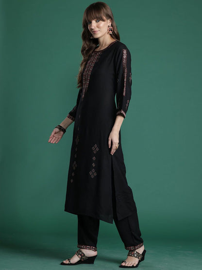 Indyancart IE Indo era Embroidered Straight Tunic & Trousers Co-Ord Set