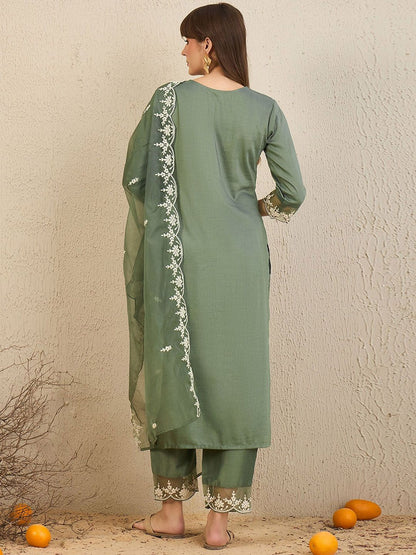 Indyancart IE Floral Embroidered Straight Kurta With Trousers & Dupatta