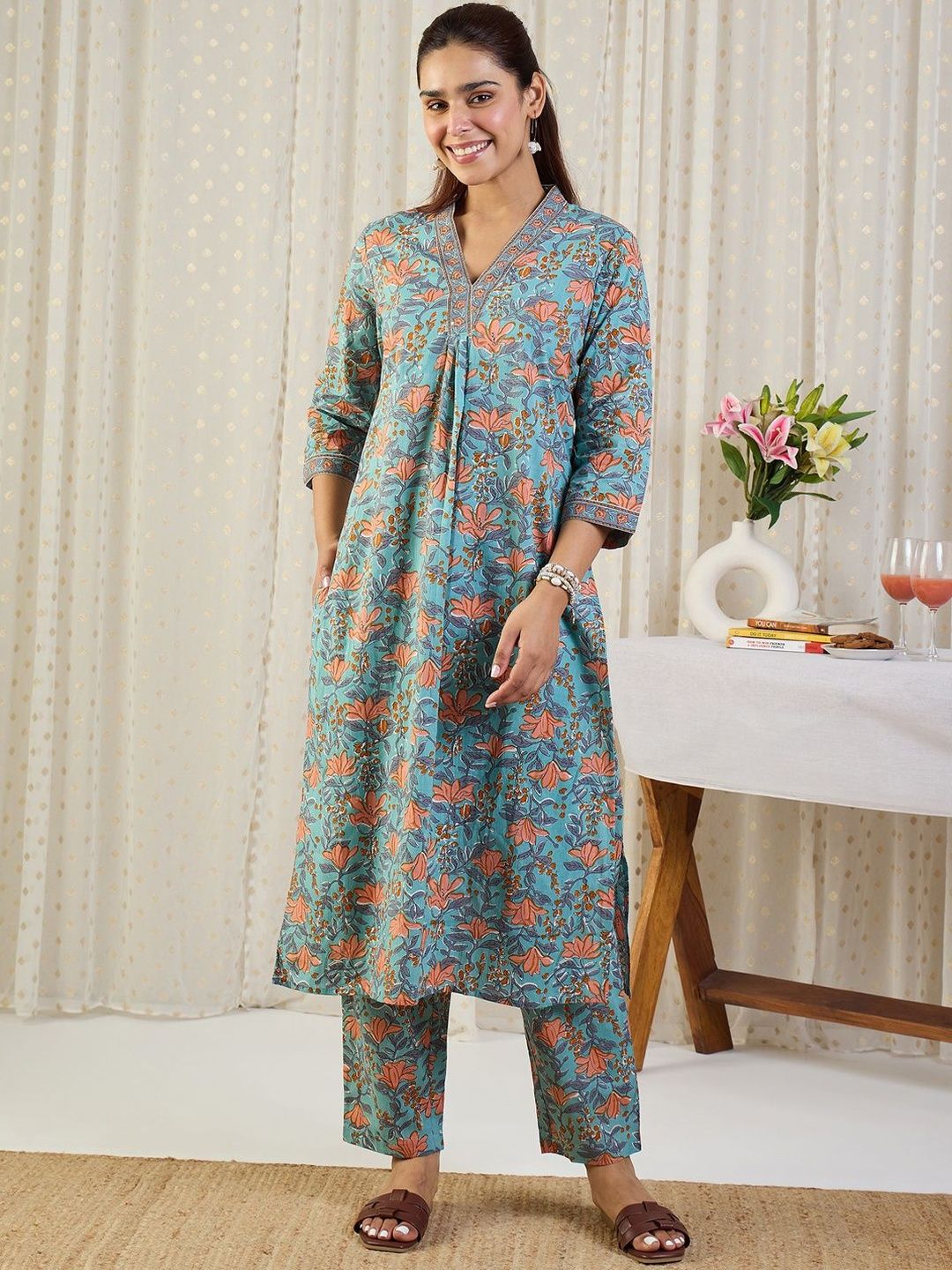 Indyancart IE Printed Pure Cotton V-Neck Top With Trousers Co-Ords