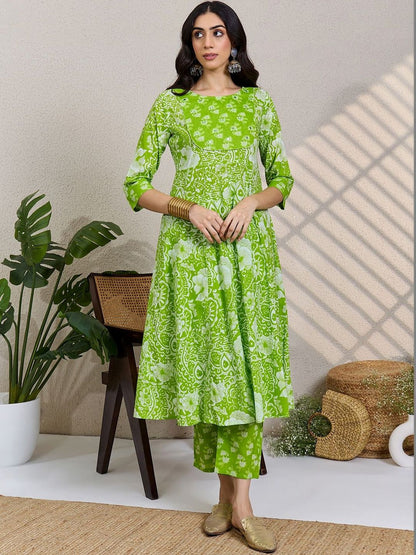Women Floral Printed Regular Pure Cotton Kurta with Trousers & With Dupatta