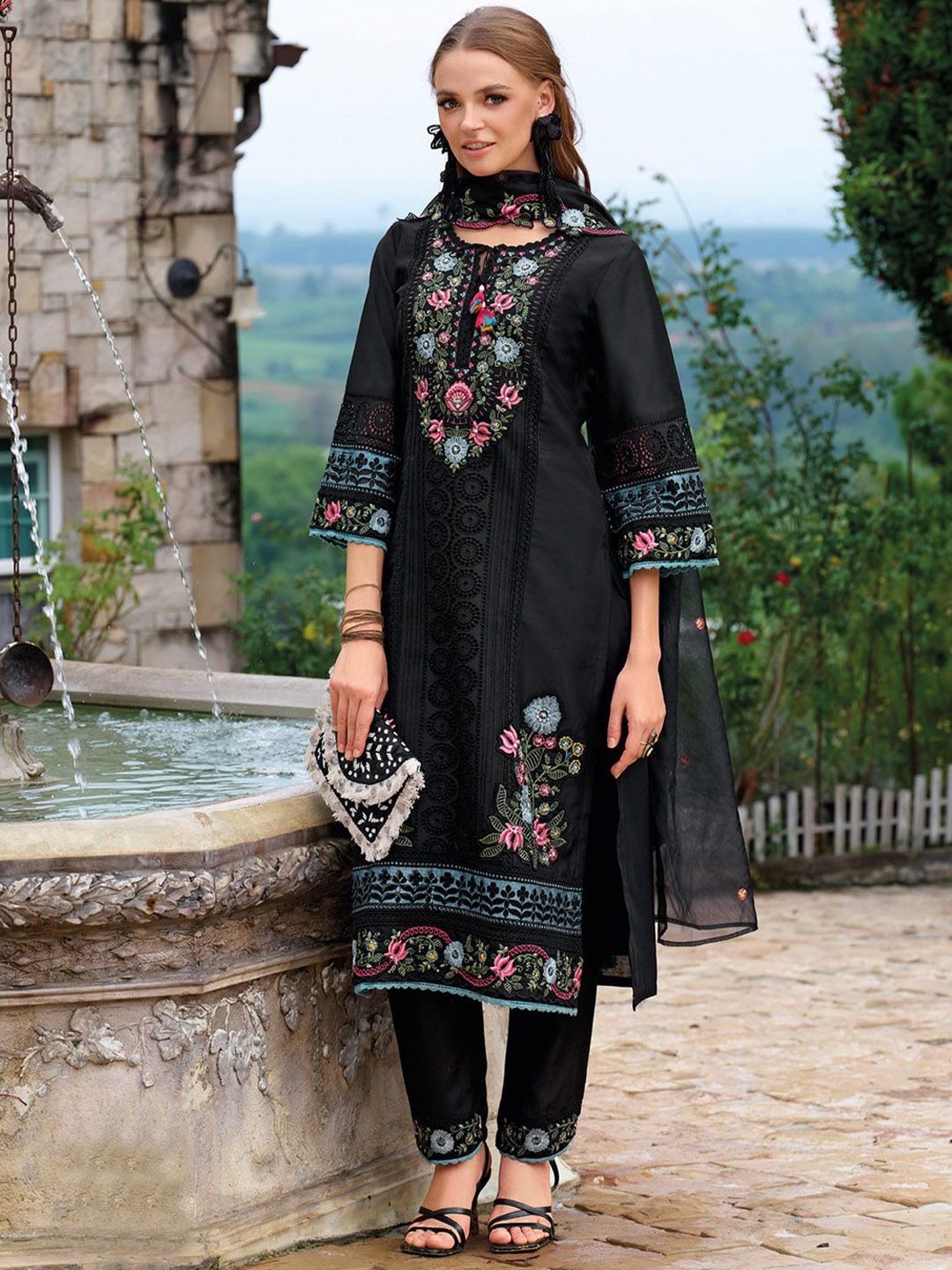 Floral Embroidered Tie-Up Neck Thread Work Straight Kurta With Trousers & Dupatta