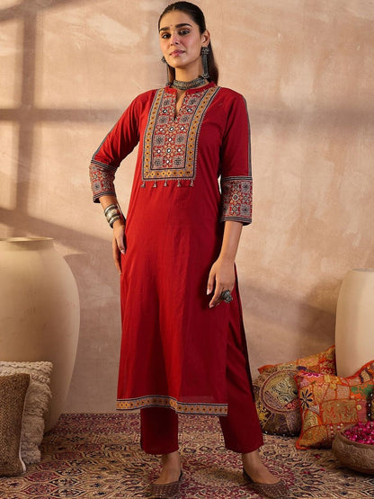 Women Ethnic Motifs Embroidered Cotton Kurta with Trousers