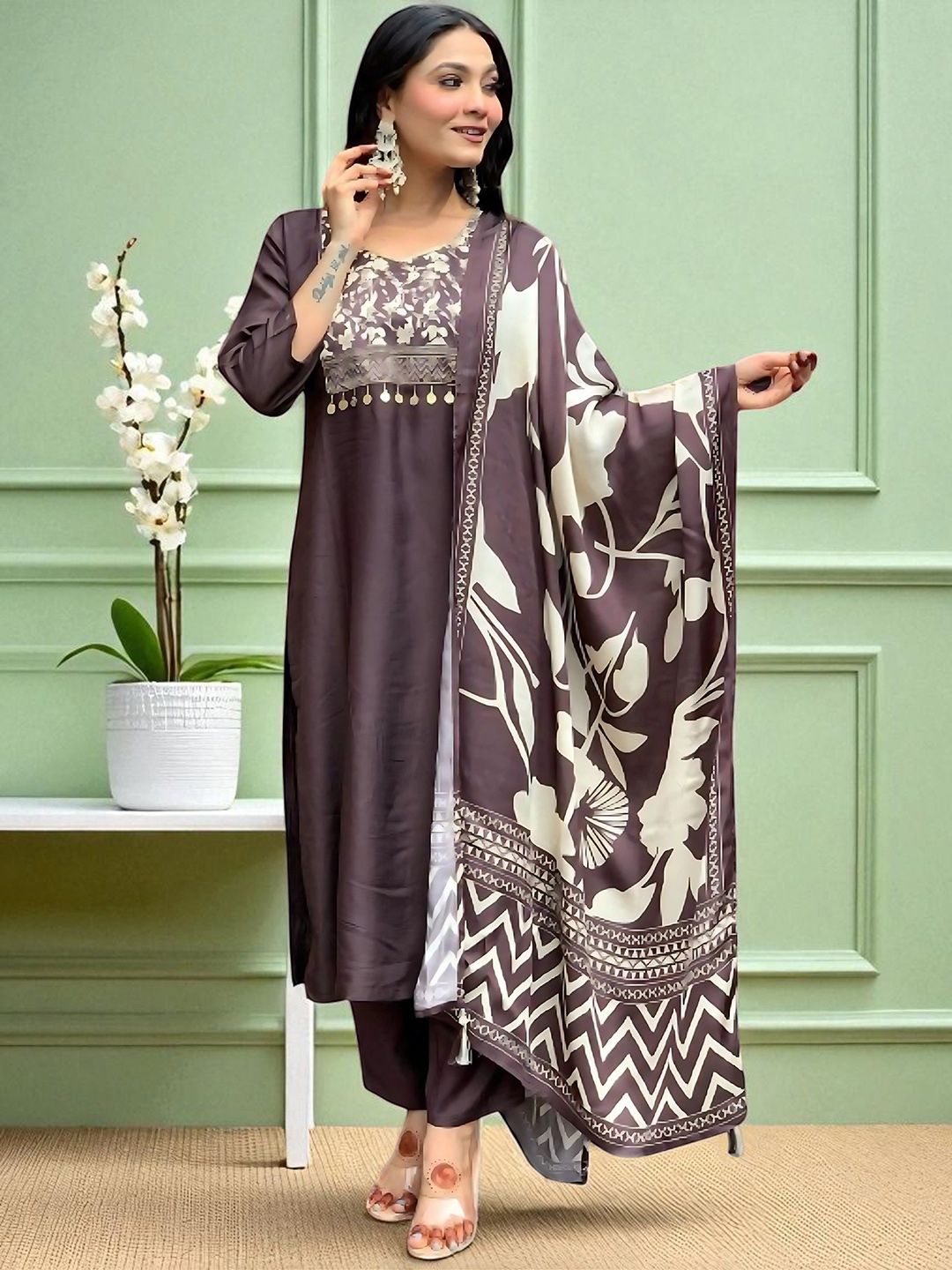Indyancart SN Women's SangriaFloral Floral Printed Yoke Or Border Straight Kurta With Trouser And Dupatta