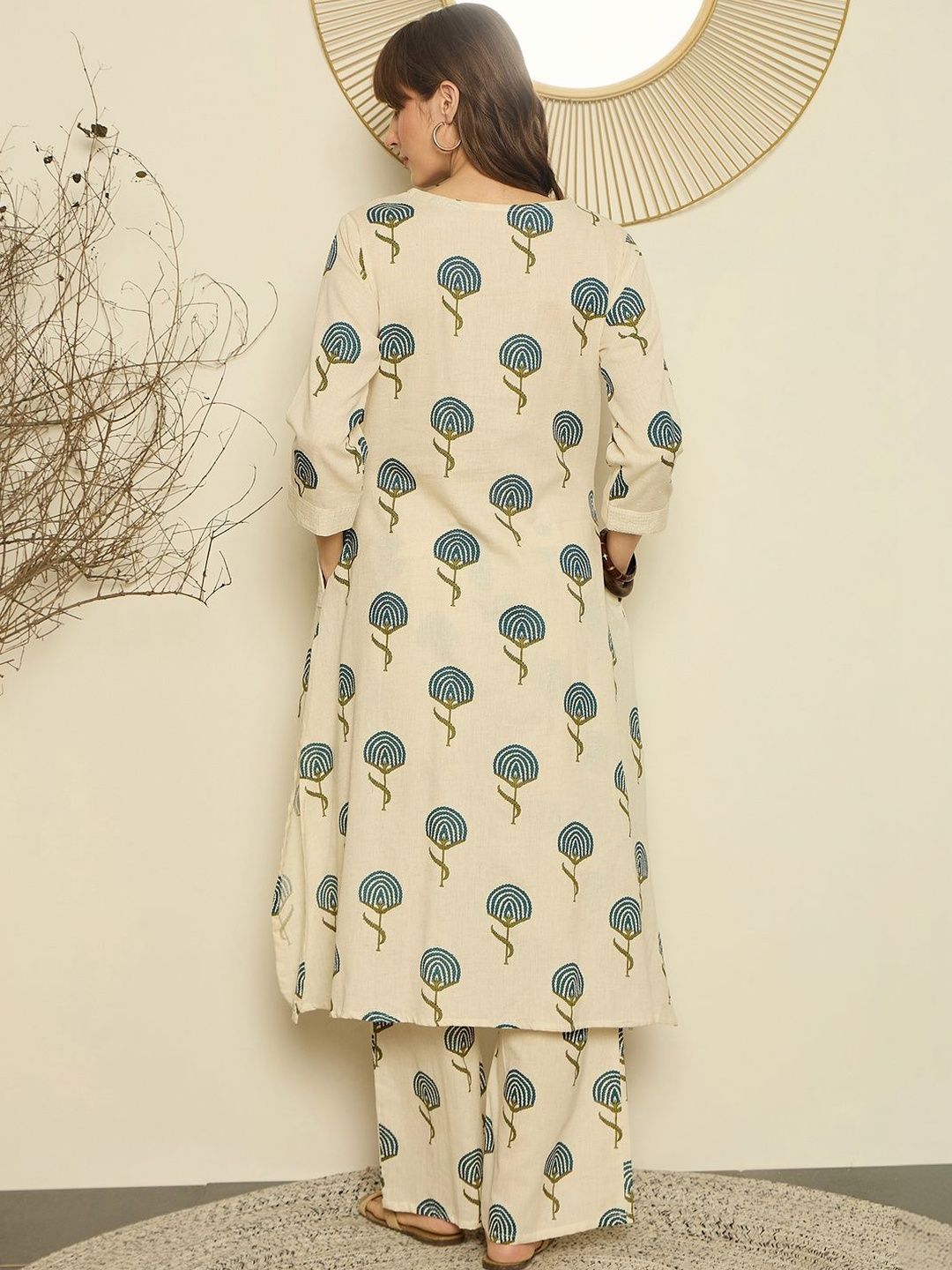 Women Floral Printed Regular Thread Work Kurta with Palazzos