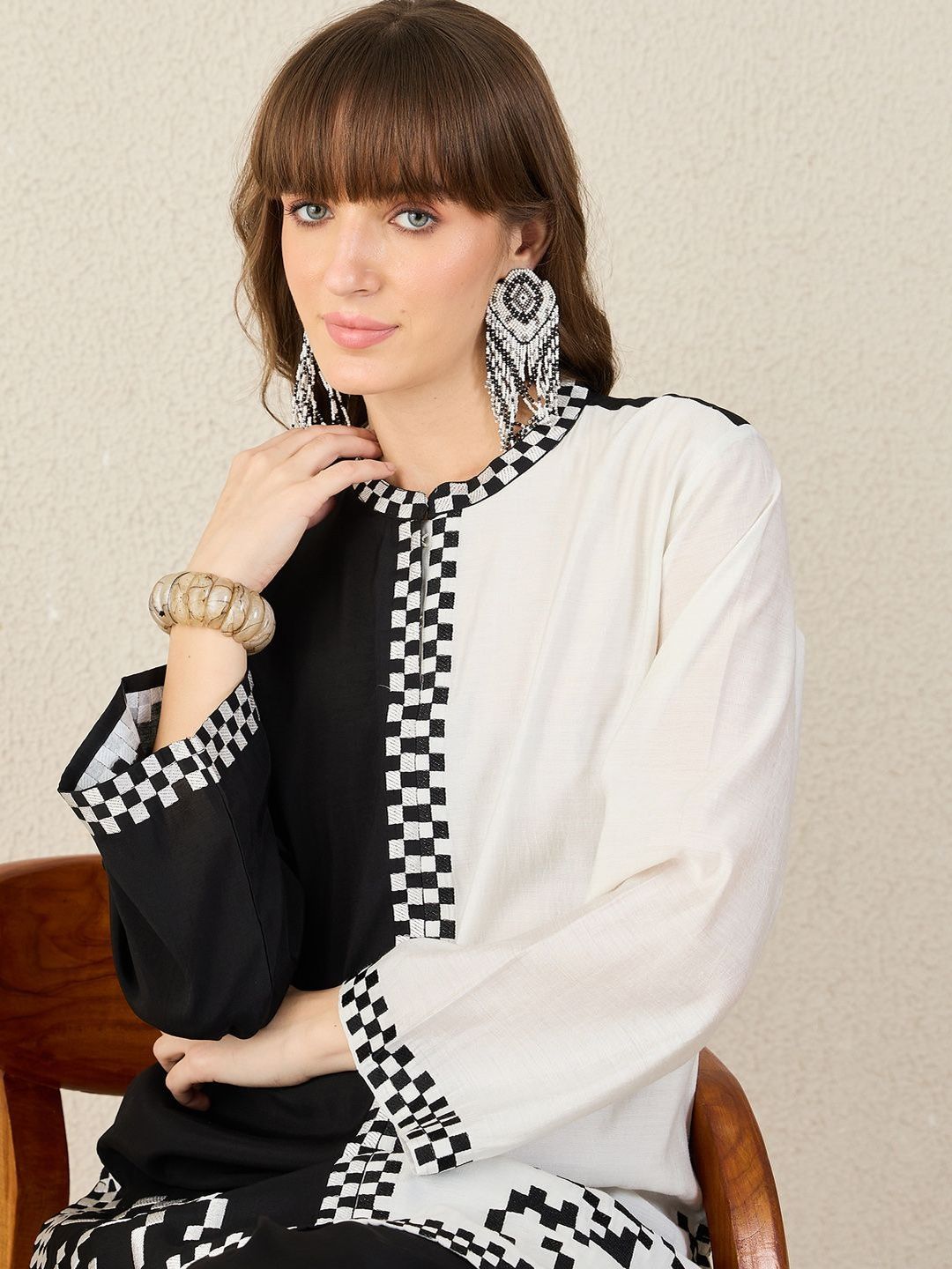 Women Checked Embroidered Kurta with Trousers