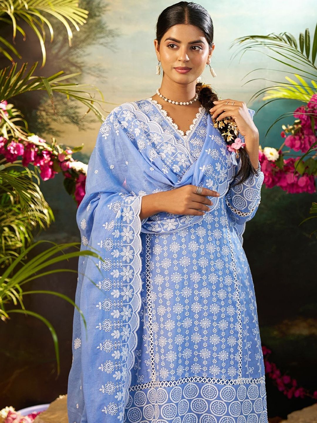 Ethnic Motifs Embroidered Chikankari Pure Cotton Kurta With Trousers & Dupatta
