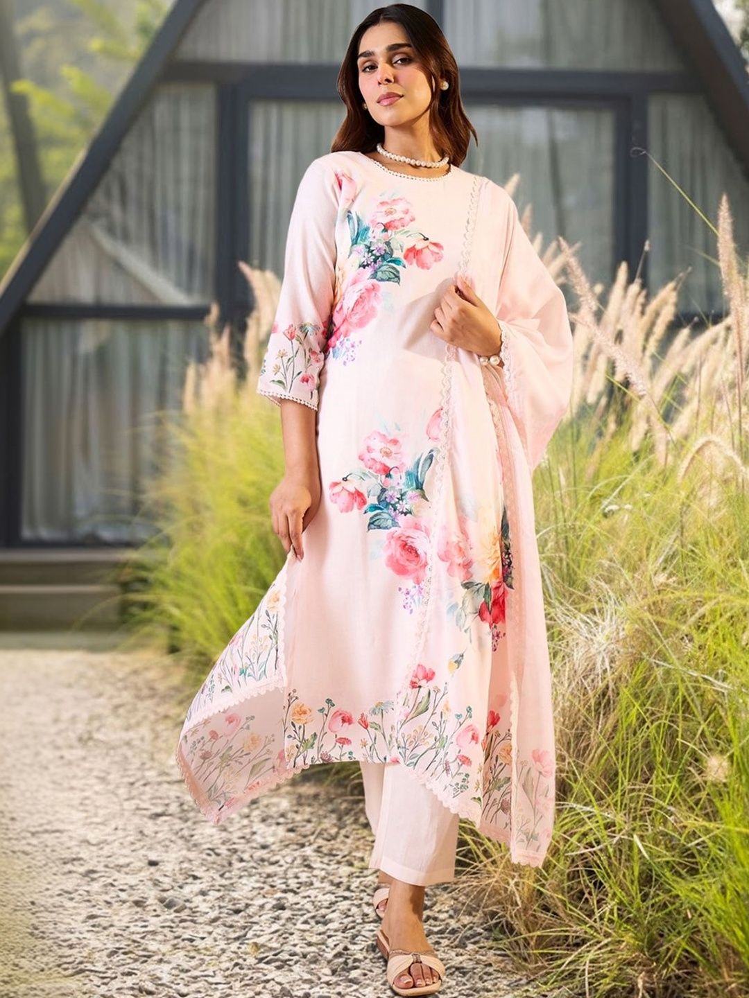 Women Floral Printed Regular Linen Kurta with Trousers & With Dupatta