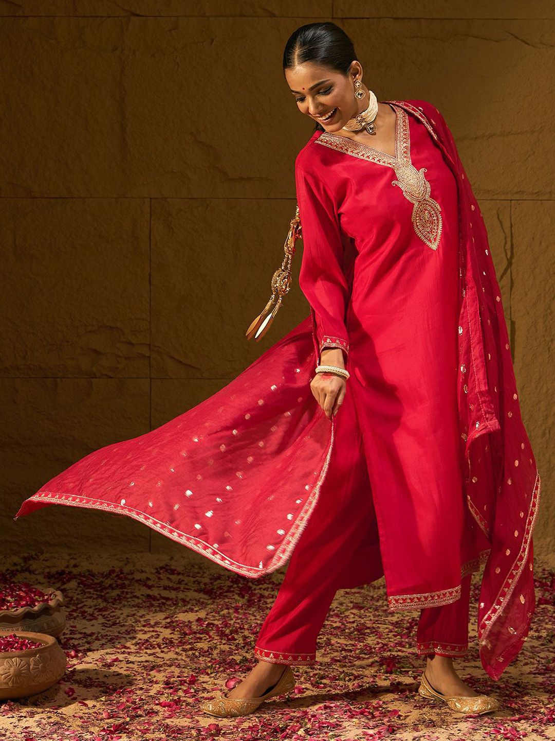 Ethnic Motifs Embroidered V-Neck Straight Kurta With Trousers & Dupatta