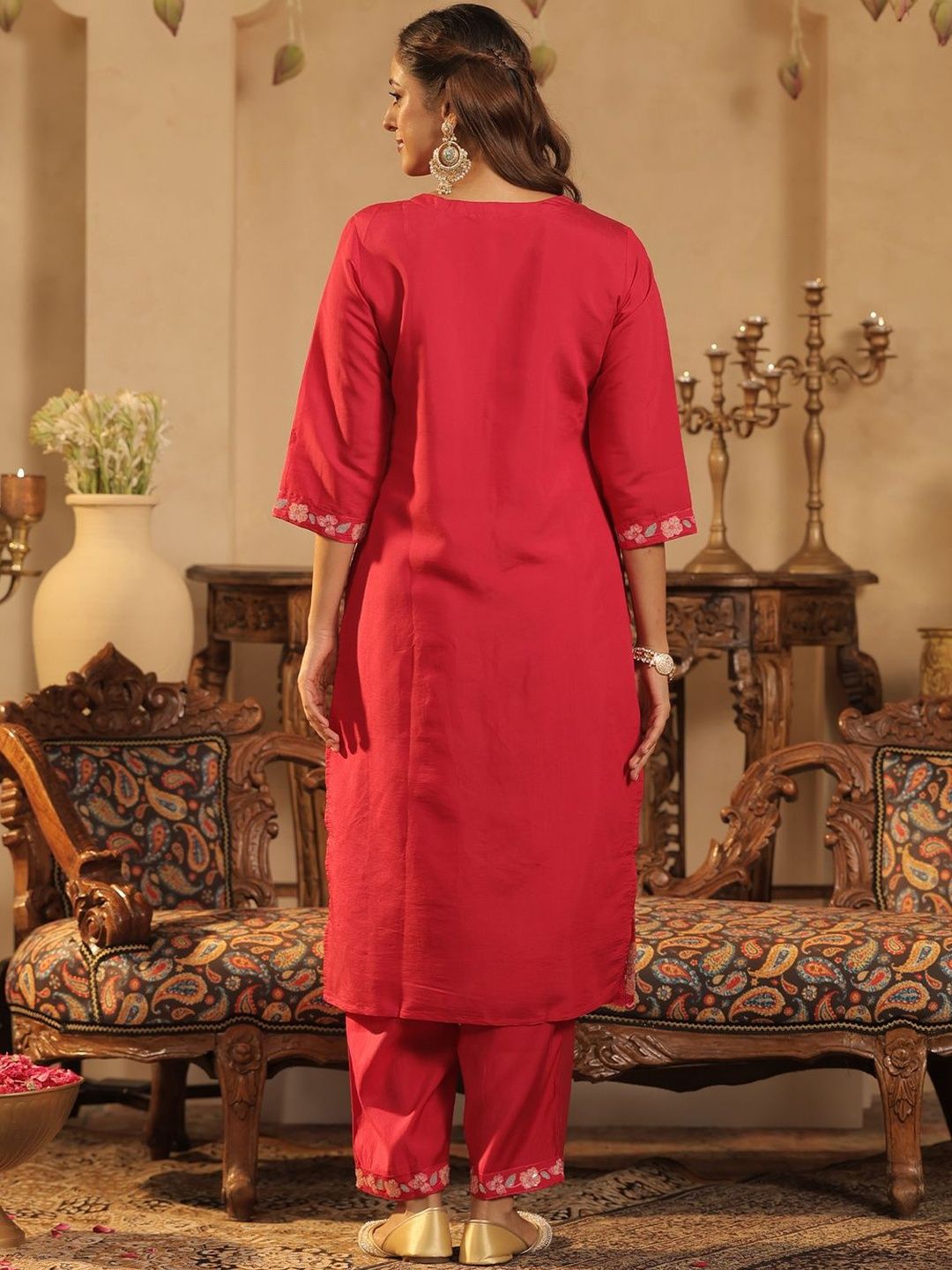Women Floral Embroidered Regular Sequinned Straight Kurta with Trousers & Dupatta