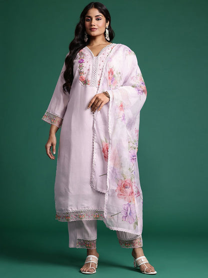 Indyancart Women's Plus Size Floral Embroidered Beads & Stones Kurta with Trousers & With Dupatta