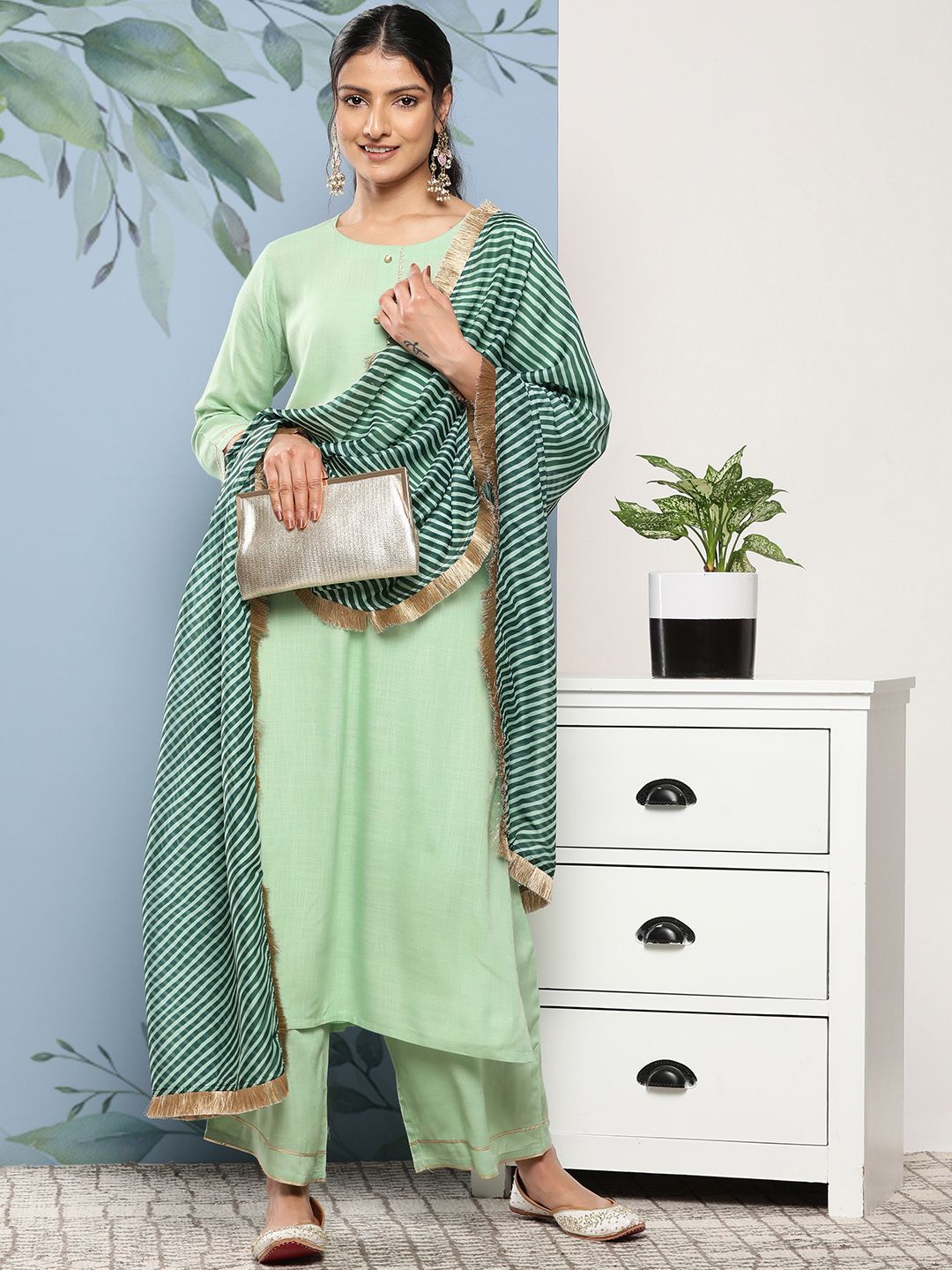 Indyancart VA Women's Green Kurta with Palazzos & With Dupatta