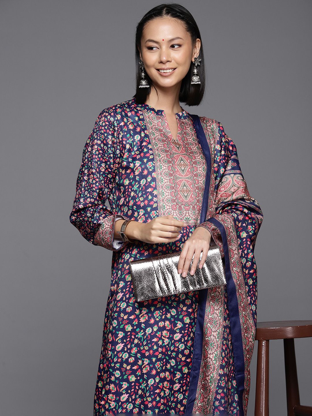 Indyancart VA Women'sFloral Printed Kurta with Trouser & Dupatta