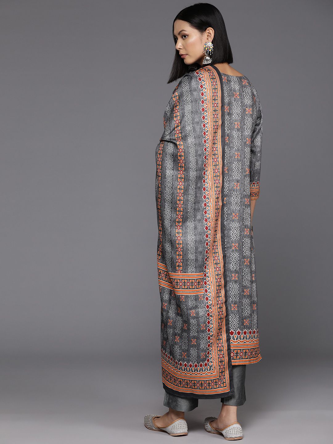 Indyancart VA Women'sEthnic Motif Printed Wool Blended Winter Straight Kurta Set with Printed Dupatta