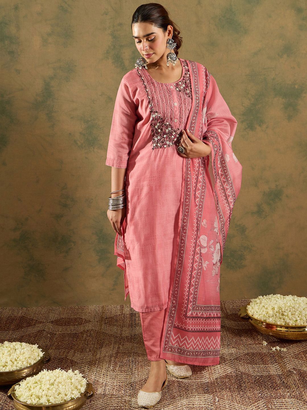 Floral Embroidered Regular Chanderi Silk Straight Kurta with Trousers & Dupatta