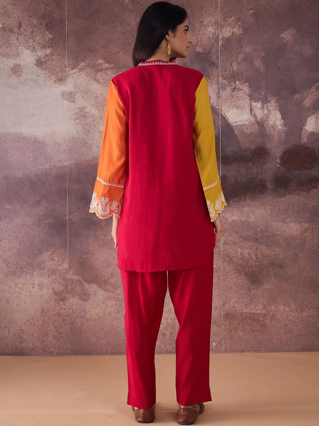 Colourblocked Band Collar Thread Work Kurti With Trouser