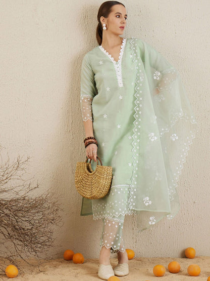 Indyancart IE Floral Embroidered Regular Thread Work Kurta with Trousers & Dupatta