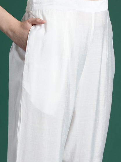Indyancart IE Women Floral Embroidered Regular Thread Work Kurta with Trousers & With Dupatta
