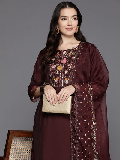 Indyancart IE Women Floral Embroidered Regular Sequinned Kurta with Trousers & With Dupatta