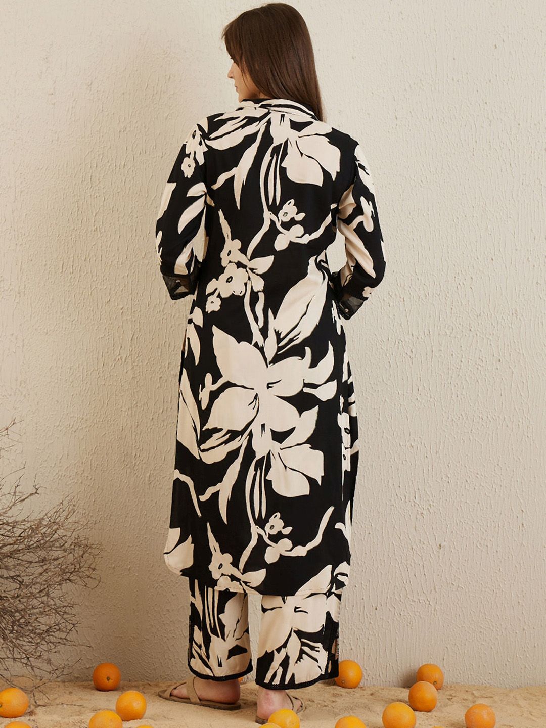 Dhiyona IE Floral Printed Regular Sequinned Kurta with Trousers