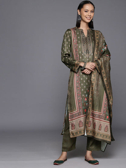 Indyancart VA Women'sEthnic Floral Printed Winter Straight Kurta Set with Dupatta.