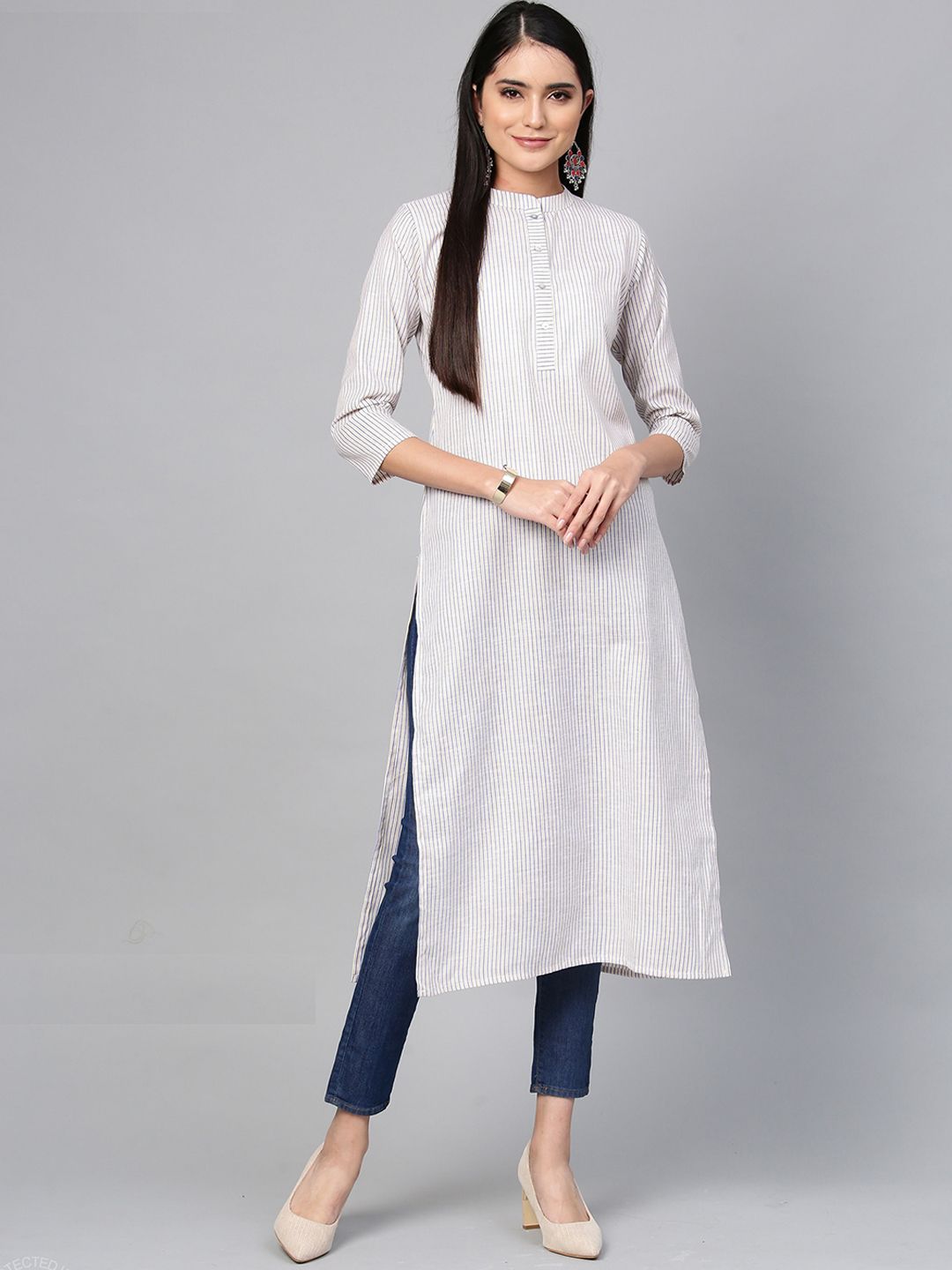 Indyancart IE Women Blue & White Striped Cotton Kurta
