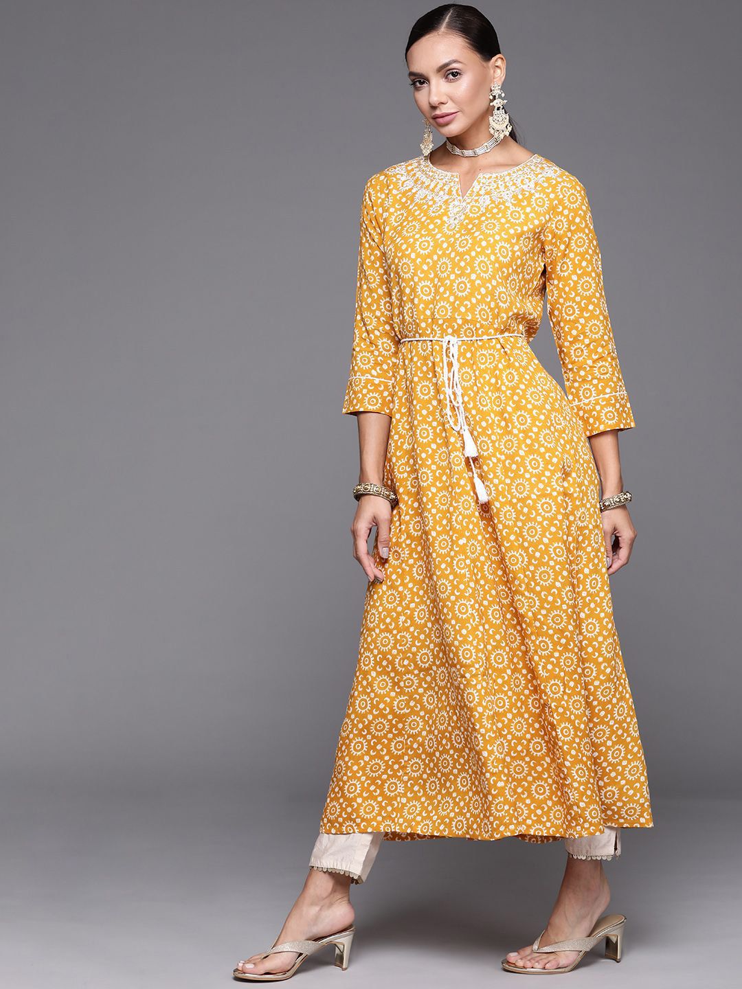 Indyancart IE Pack Of 2 Floral Printed Notch Neck A-Line Kurta