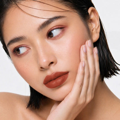 Flicka Lip Poetry Creamy Matte Lipstick Intense Pigment Easy Apply Smooth Finish - 05 - Teddy Bear