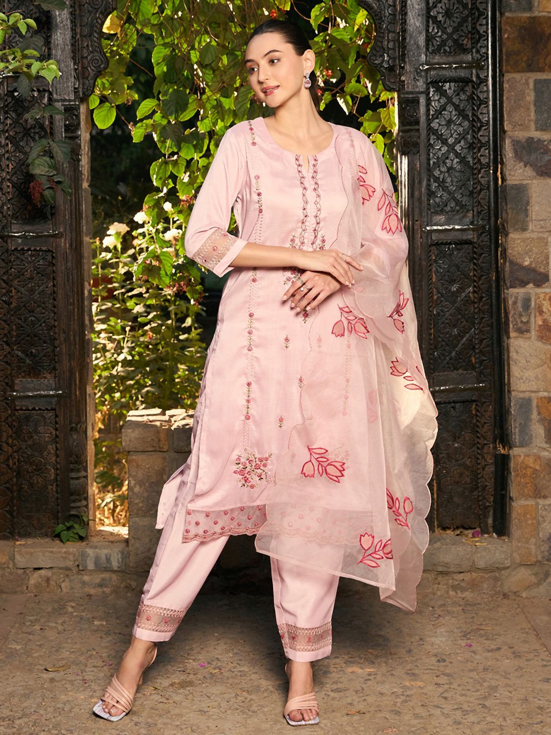 Indyancart IE Floral Embroidered Pure Cotton Straight Kurta With Trousers & Dupatta