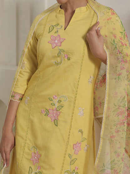 Women Floral Printed Kurta with Trouser & Dupatta