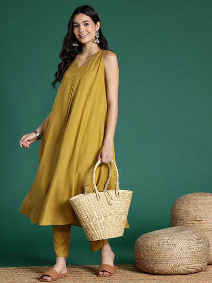 Indyancart SN Women's Solid Regular Kurta with Trousers