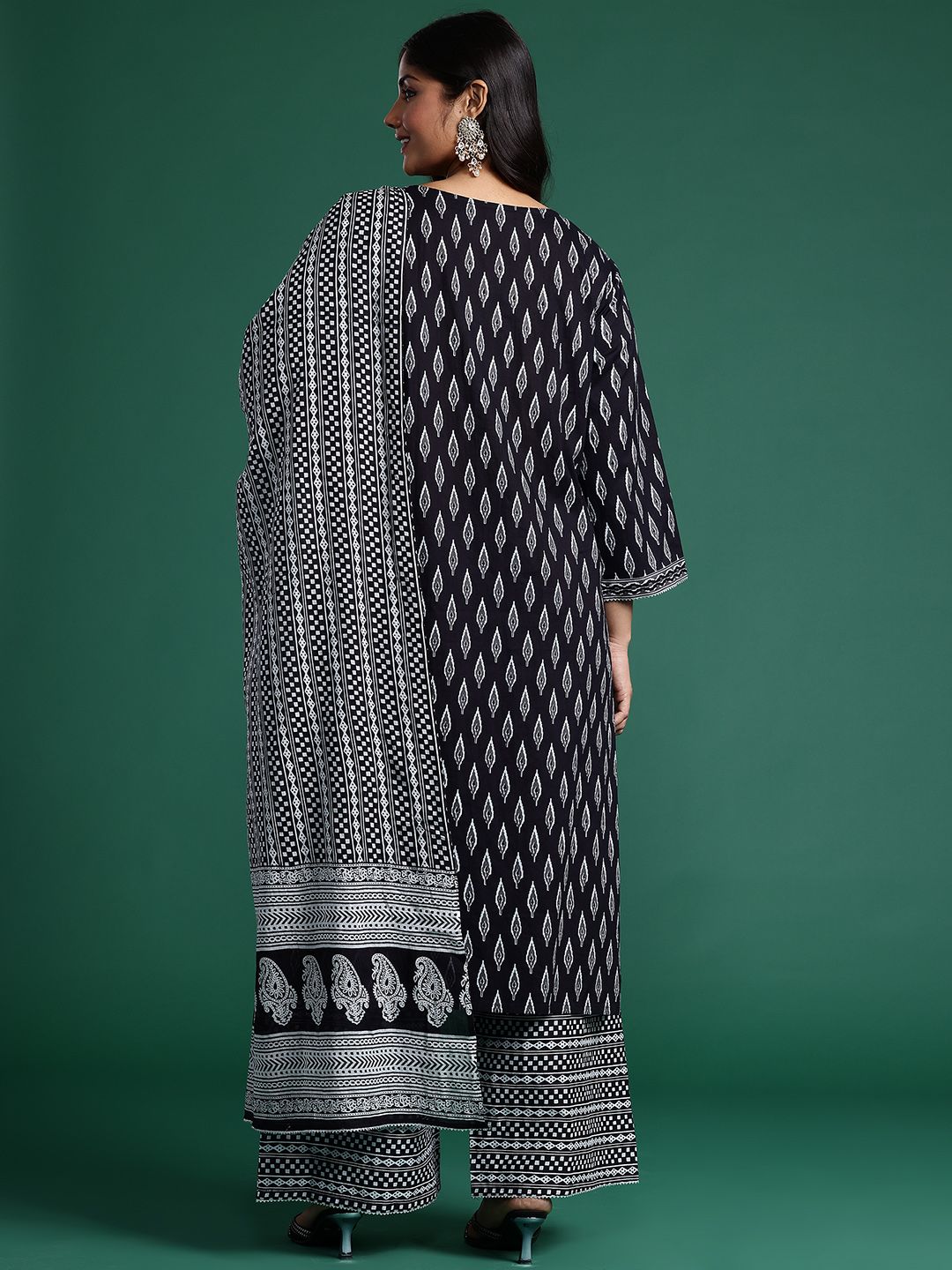 Indyancart Women's Geometric Printed Pure Cotton Kurta with Trousers & Dupatta