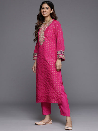 Indyancart VA Women'sEthnic Motifs Woven Design Sequinned Kurta with Trousers & Dupatta