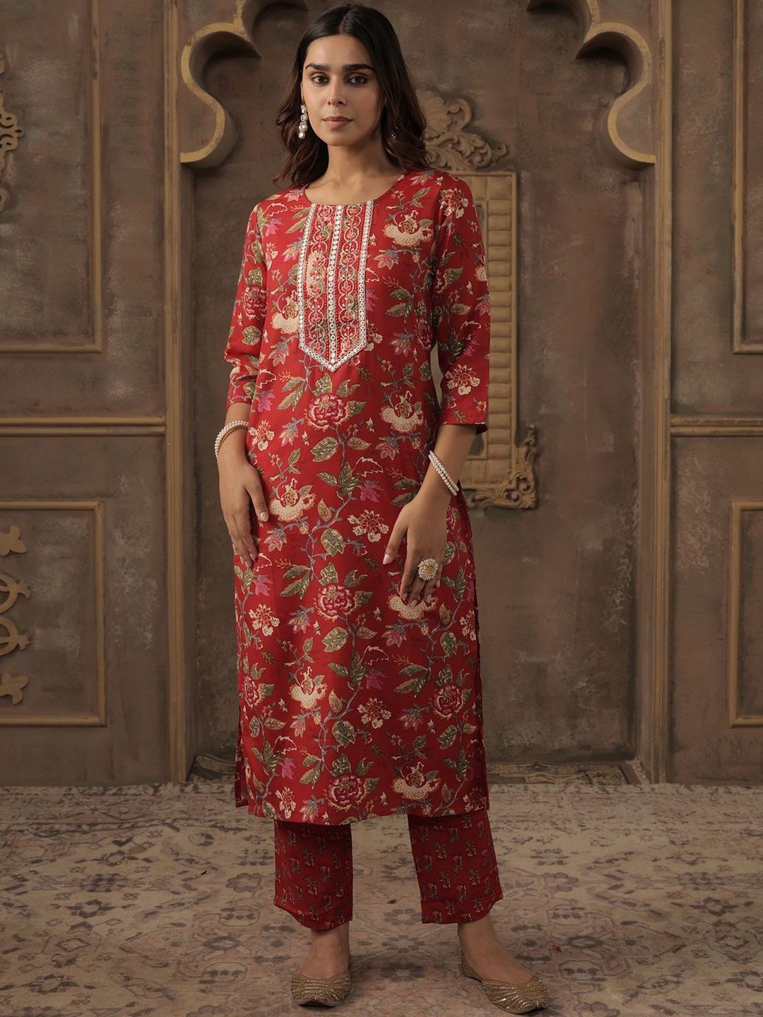 Women Floral Printed Kurta with Trousers & Dupatta