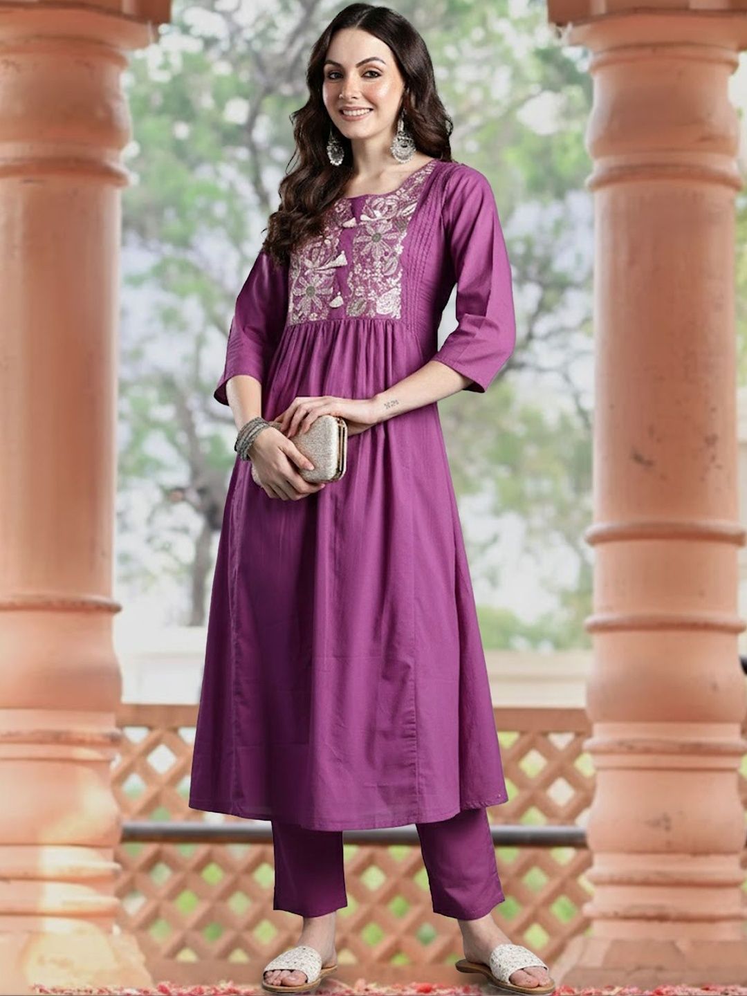 Women Ethnic Motifs Embroidered Empire Thread Work Pure Cotton Kurta with Trousers
