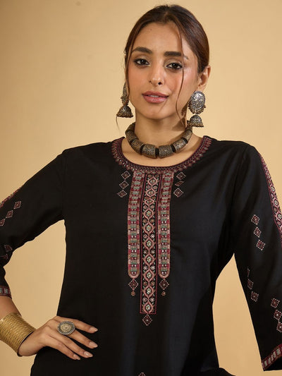 Indyancart IE Women Ethnic Motifs Embroidered Regular Thread Work Kurta with Trousers