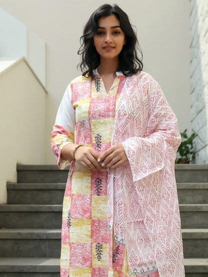 Women Checked Pure Cotton Kurta with Palazzo & Dupatta