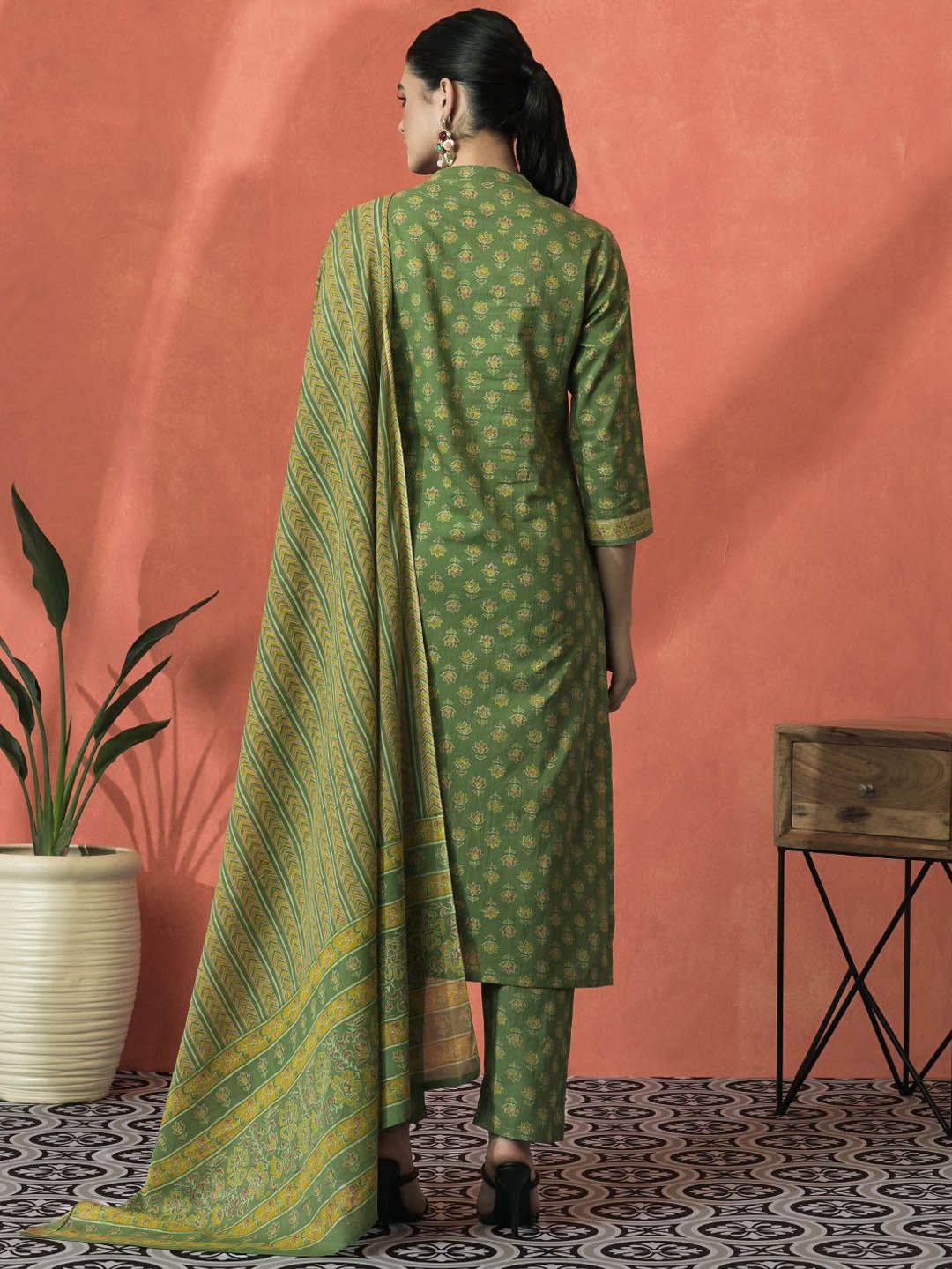 Indyancart SN Women's Floral Printed Mandarin Collar Pure Cotton Straight Kurta With Trouser & Dupatta