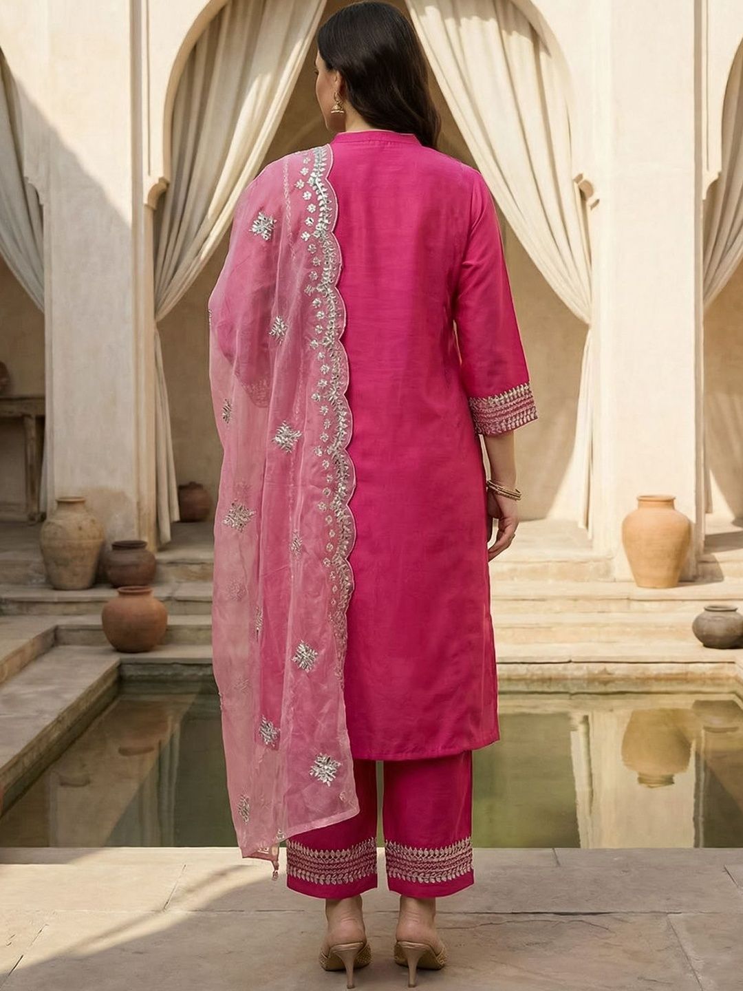 Indyancart Women's Ethnic Motifs Embroidered Regular Thread Work Kurta Set